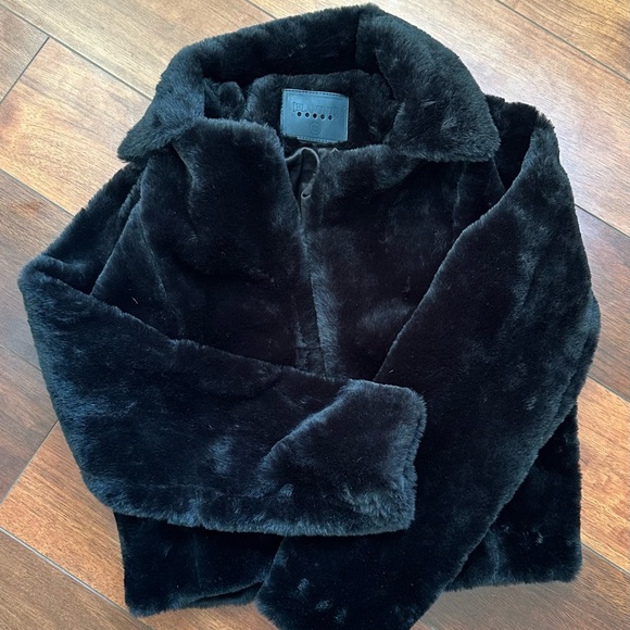 Blank NYC faux fur cropped jacket XS - Picture 3 of 5